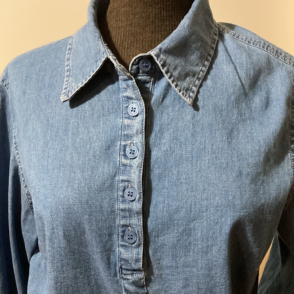 NWOT CHAMBRAY TUNIC DRESS, size medium. - Picture 2 of 5